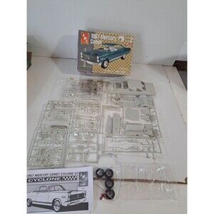 NOB AMT/Ertl 38144-1HD 1:25 Scale I967 Mercury Comet Classic Car Model Kit